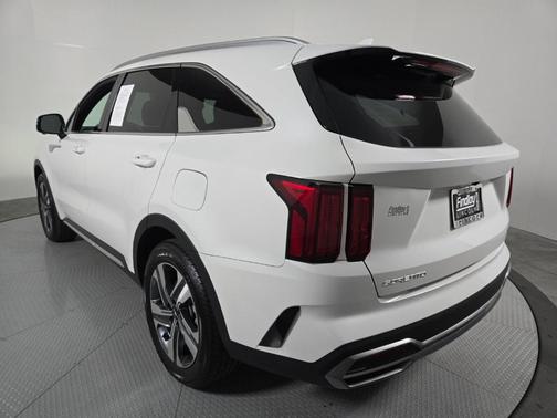Snow White Pearl 2023 Kia Sorento Hybrid SX Prestige