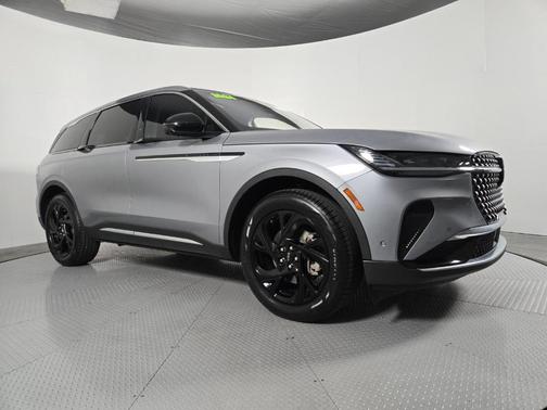 Gray Metallic 2024 Lincoln Nautilus Premiere