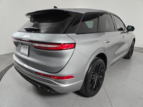 Silver Radiance Metallic 2024 Lincoln Corsair Premiere