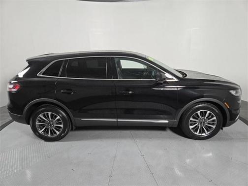 2021 Lincoln Nautilus Standard