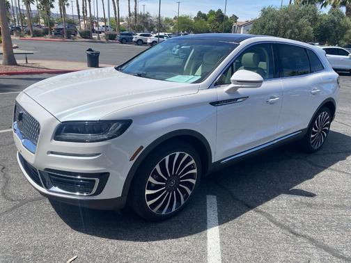 White Platinum Tri-Coat Metallic 2019 Lincoln Nautilus Black Label