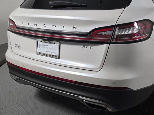 White Platinum Tri-Coat Metallic 2019 Lincoln Nautilus Black Label