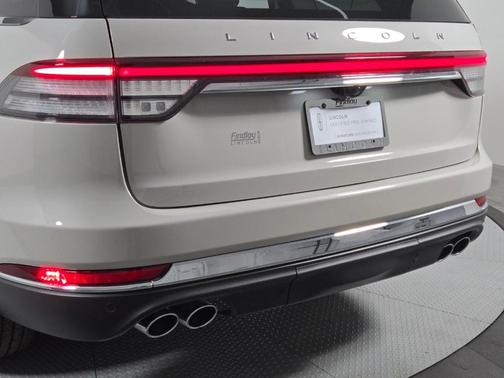 Ceramic Pearl Metallic 2023 Lincoln Aviator Standard AWD