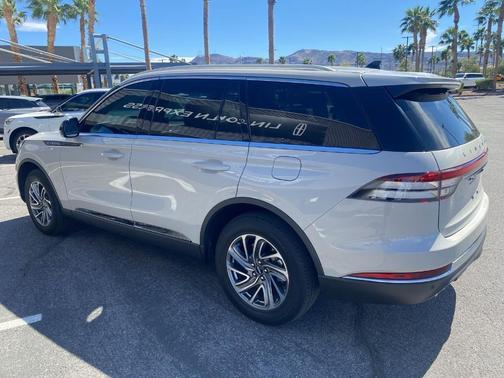 2023 Lincoln Aviator Standard AWD