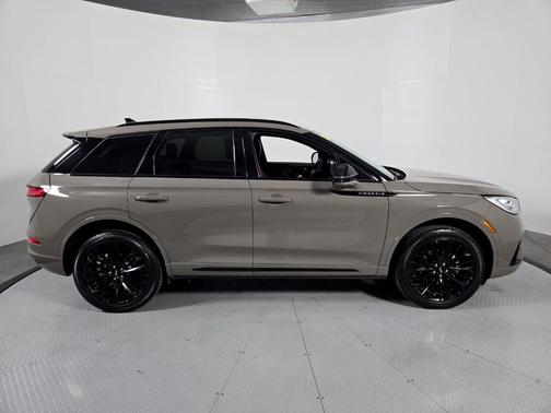 Harbor Gray Metallic 2025 Lincoln Corsair Reserve
