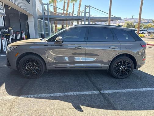 Harbor Gray Metallic 2025 Lincoln Corsair Reserve