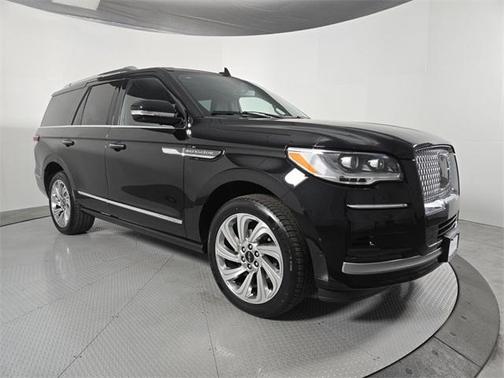 2024 Lincoln Navigator Premiere