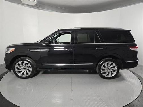 2024 Lincoln Navigator Premiere