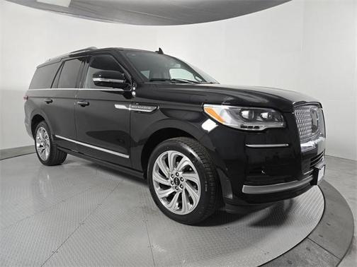 2024 Lincoln Navigator Premiere