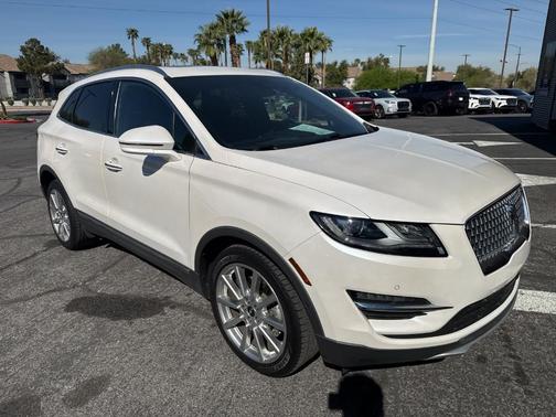 White Platinum Tri-Coat Metallic 2019 Lincoln MKC Reserve