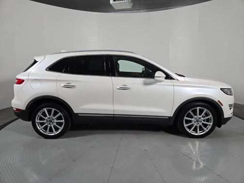 White Platinum Tri-Coat Metallic 2019 Lincoln MKC Reserve