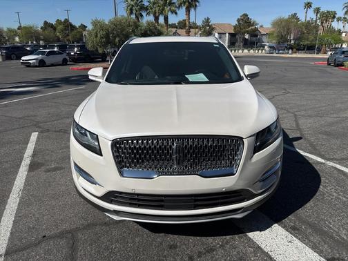 White Platinum Tri-Coat Metallic 2019 Lincoln MKC Reserve