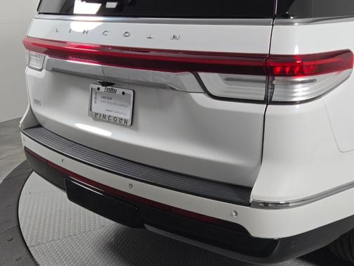 White Metallic 2023 Lincoln Navigator Reserve