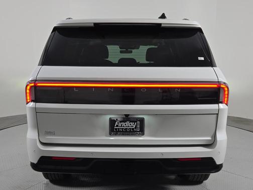 Star White 2026 Lincoln Navigator Reserve