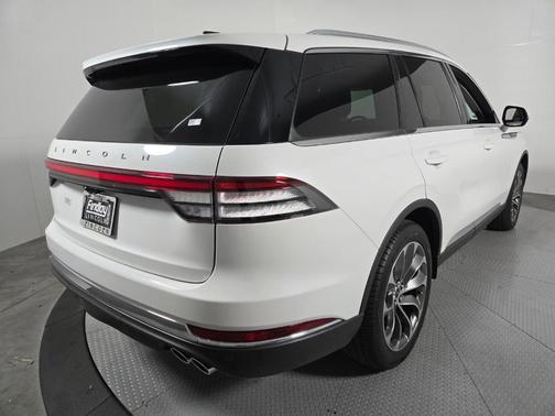 Pristine White 2026 Lincoln Aviator Premiere