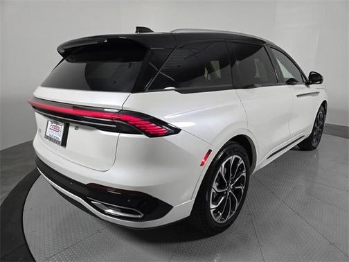 2025 Lincoln Nautilus Reserve