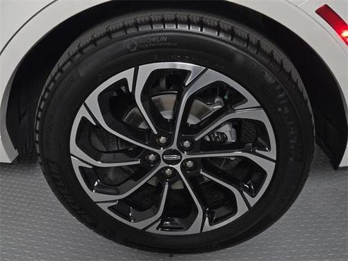 2025 Lincoln Nautilus Reserve