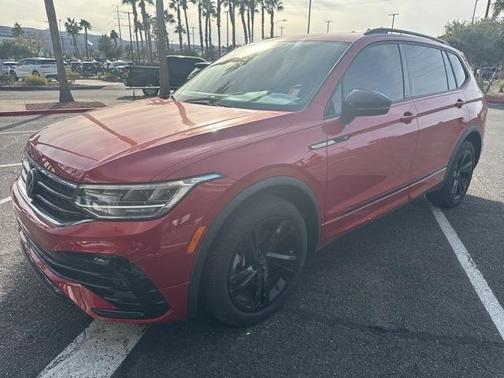 2024 Volkswagen Tiguan 2.0T SE R-Line Black