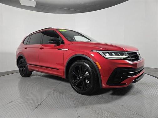 2024 Volkswagen Tiguan 2.0T SE R-Line Black