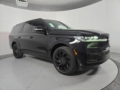 Infinite Black Metallic 2026 Lincoln Navigator L Reserve