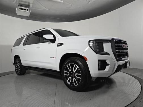 2023 GMC Yukon XL AT4