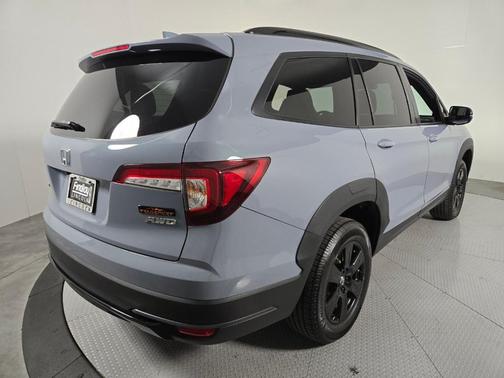 Sonic Gray Pearl 2022 Honda Pilot TrailSport