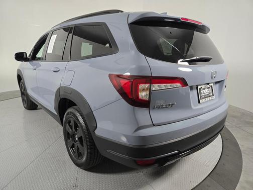 Sonic Gray Pearl 2022 Honda Pilot TrailSport