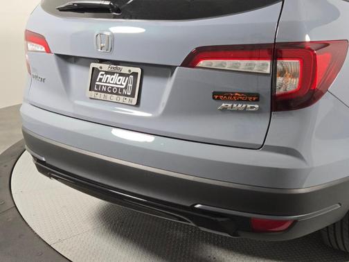 Sonic Gray Pearl 2022 Honda Pilot TrailSport