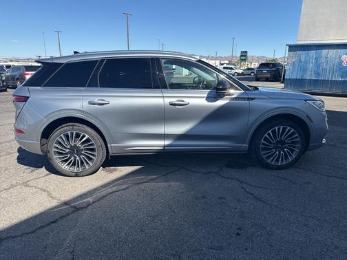 Silver Radiance Metallic 2022 Lincoln Corsair Reserve