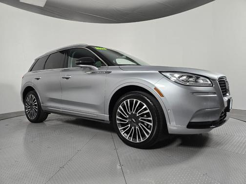 Silver Radiance Metallic 2022 Lincoln Corsair Reserve