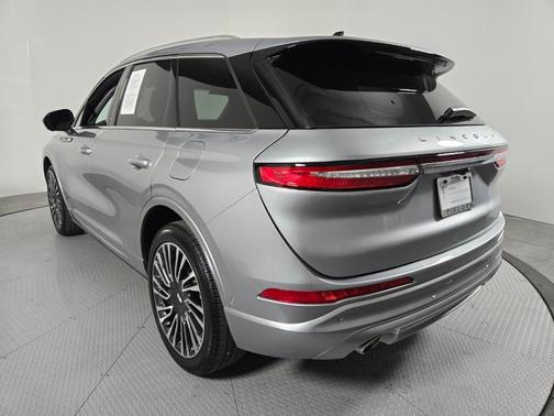 Silver Radiance Metallic 2022 Lincoln Corsair Reserve