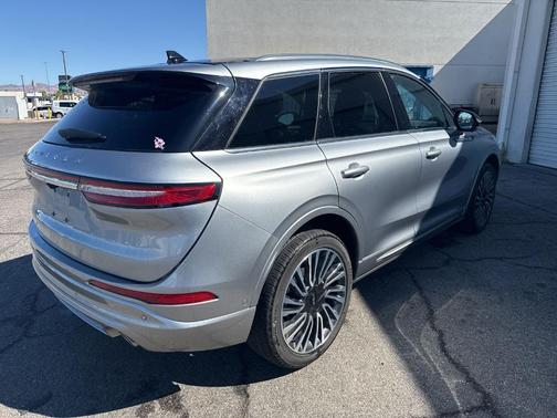 Silver Radiance Metallic 2022 Lincoln Corsair Reserve