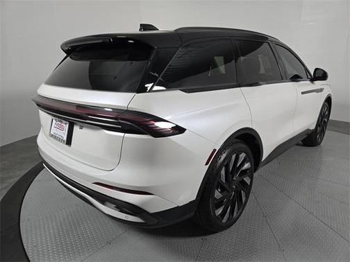 2025 Lincoln Nautilus Reserve