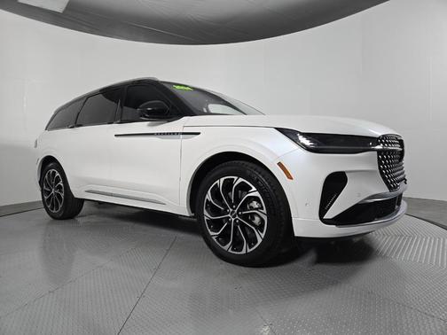 2024 Lincoln Nautilus Reserve