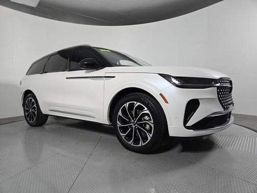 2024 Lincoln Nautilus Reserve