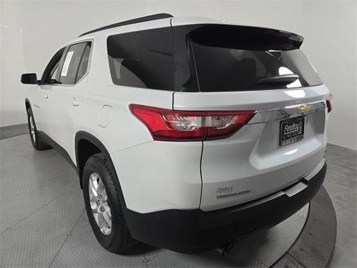 2021 Chevrolet Traverse LT Cloth