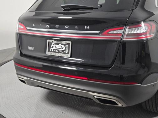 Infinite Black Metallic 2022 Lincoln Nautilus Reserve