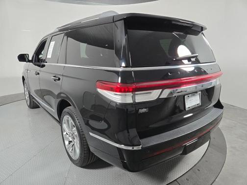 2024 Lincoln Navigator Premiere