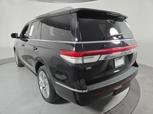2024 Lincoln Navigator Premiere