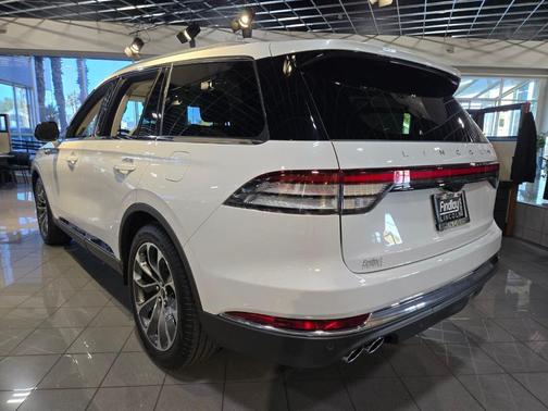 Pristine White 2026 Lincoln Aviator Premiere