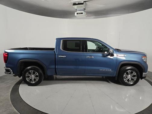 Metallic 2024 GMC Sierra 1500 SLT