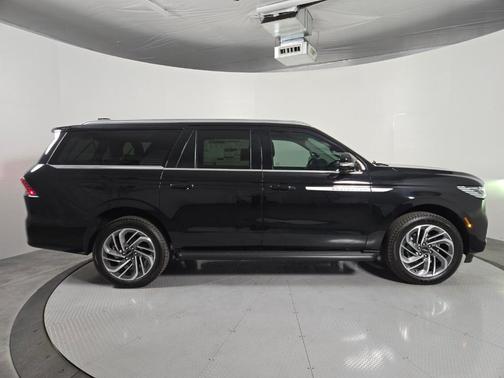 Black 2026 Lincoln Navigator L Premiere