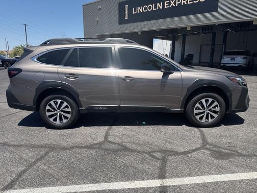Brilliant Bronze Metallic 2024 Subaru Outback Premium