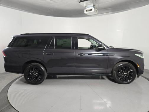 Starlight 2026 Lincoln Navigator L Reserve