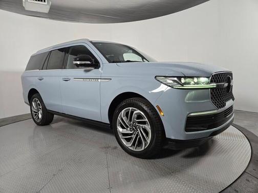 Gray Mist 2026 Lincoln Navigator Reserve