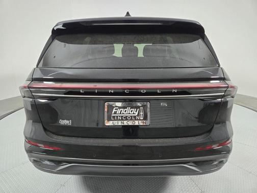 Infinite Black Metallic 2026 Lincoln Nautilus Premiere