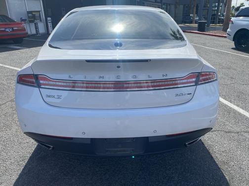 White Platinum Tri-Coat Metallic 2016 Lincoln MKZ Base