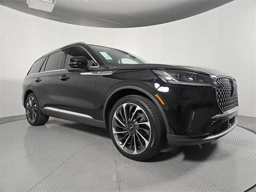 Infinite Black Metallic 2026 Lincoln Aviator Reserve AWD