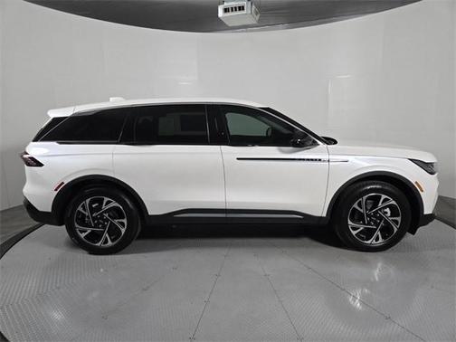 White Platinum Clearcoat Metallic 2026 Lincoln Nautilus Premiere