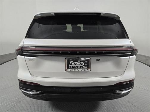 White Platinum Clearcoat Metallic 2026 Lincoln Nautilus Premiere